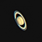 Le 13 septembre dernier, l'astronome amateur Ron Wayman a réalisé cette image de Saturne à l'aide d'un simple appareil photo numérique au foyer d'un télescope de 203 mm de diamètre