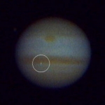 Une image extraite de la vidéo de l'impact sur Jupiter du 20 août 2010 réalisée par  Masayuki Tachikawa