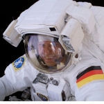 Thomas Reiter en scaphandre lors d'une sortie dans l'espace