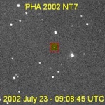 John Rogers a obteu cette image de 2002 NT7, faible et lointain, le 23 juillet 2002 au Camarillo Observatory