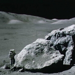 Harrison Schmitt, un des derniers Hommes à avoir marché sur la Lune, lors de l'ultime mission lunaire habitée, Apollo 17, en 1972. Combien de temps s'écoulera avant que nous puissions revoir en direct de telles images ?
