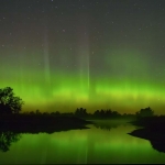 Cette aurore boréale est apparue au-dessus du Wisconsin le 22 octobre 2003. En 1859, on put en apercevoir de similaires à Rome, Cuba ou Hawaii
