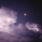 Le 29 mars 2003, une éclaircie a permis à T. Credner & S. Kohle de surprendre Mars au détour d’un nuage d’orage.