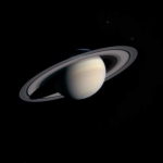 Saturne vue par la sonde Cassini Huygens en novembre 2003