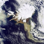 Nouvelle image satellite du panache de cendres du volcan islandais