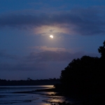 Une précédente éclipse de Lune suivie en bord de mer par Laurent Laveder