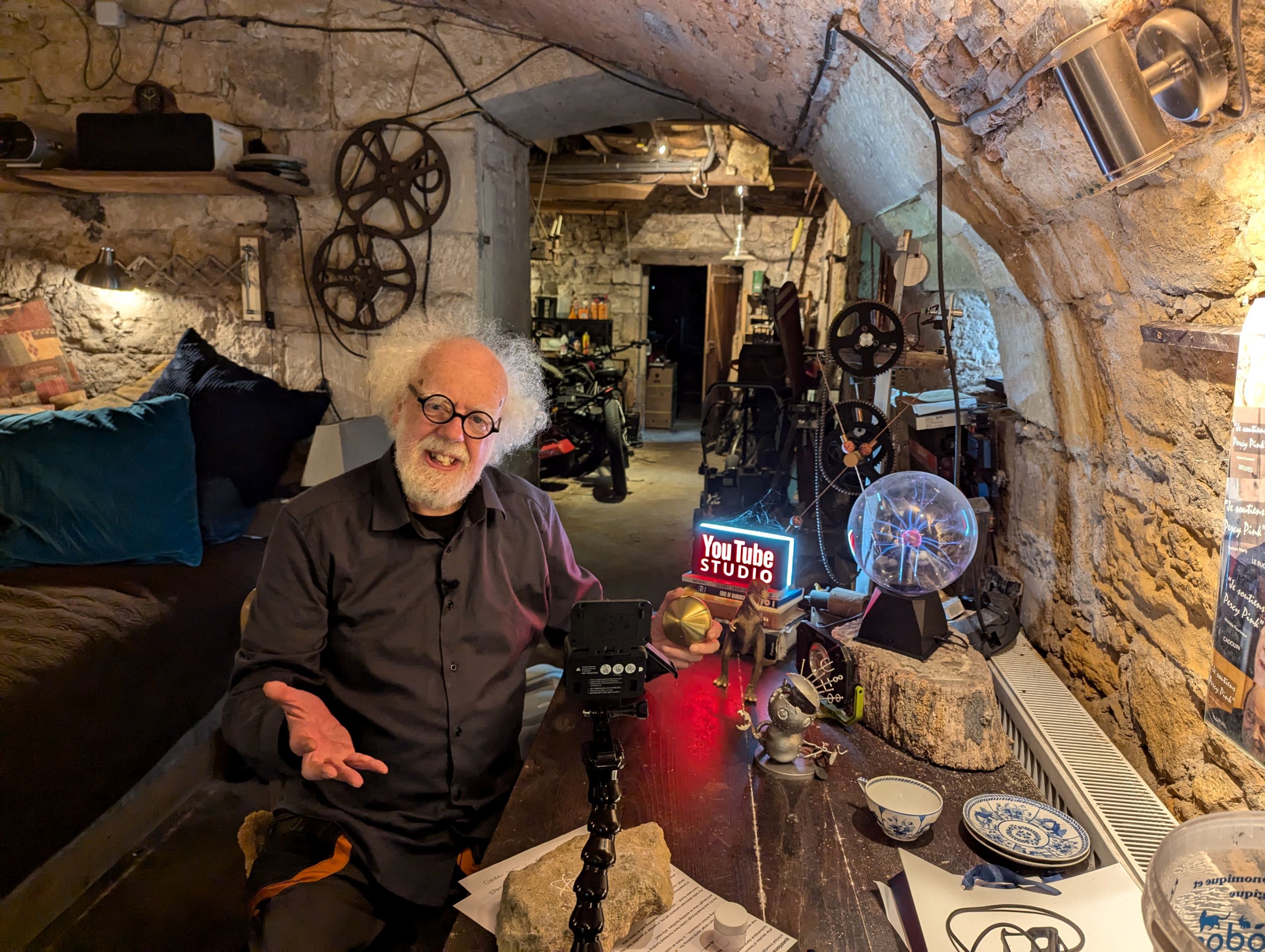 Simon Holland in his home Youtube Studio