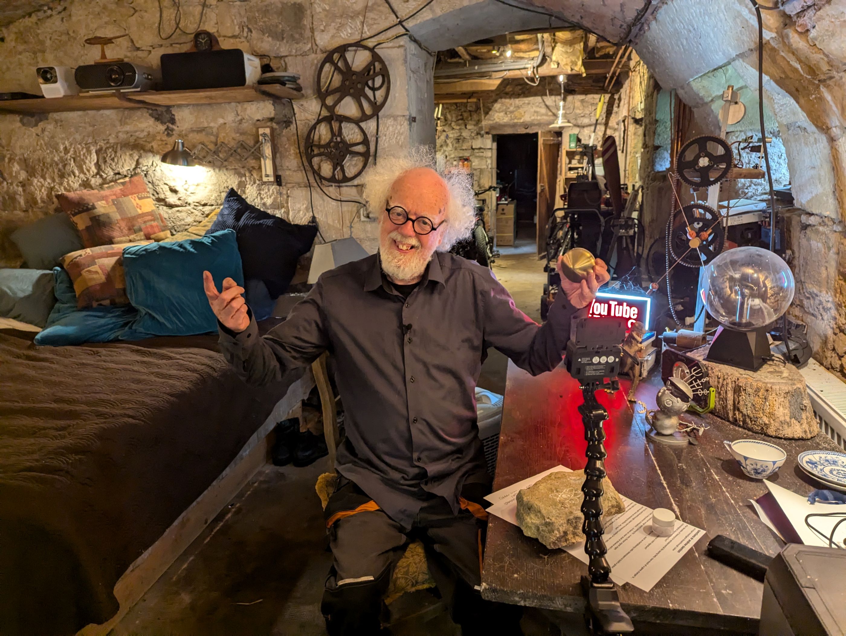 Simon Holland in his home Youtube Studio I can\'t wait for SETI or Breakthrough Listen to finally publish their findings, and I have every reason to believe that this official revelation is now imminent.