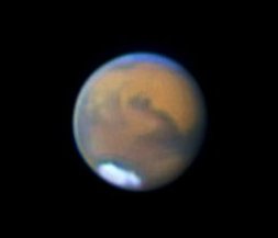L’astronome amateur Thomas Williamson, du Nouveau Mexique, a réalisé cette image de Mars le 1er août 2003 à l’aide d’un télescope de 203 mm de diamètre et d’une webcam.