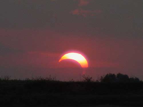 Eclipse partielle photographiée le 10 juin 2002 dans le Texas par un lecteur de Science @ Nasa