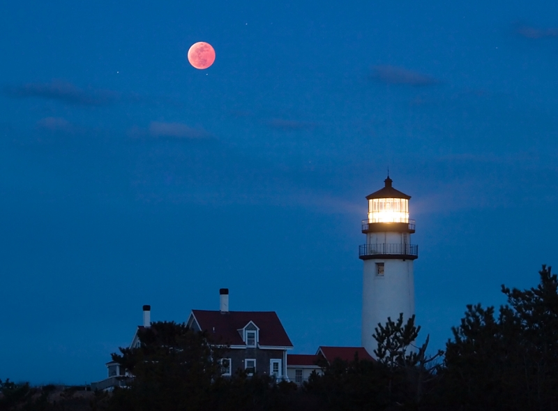 L\'éclipse de Lune du 3 mars 2007 vue depuis le Massachusetts.