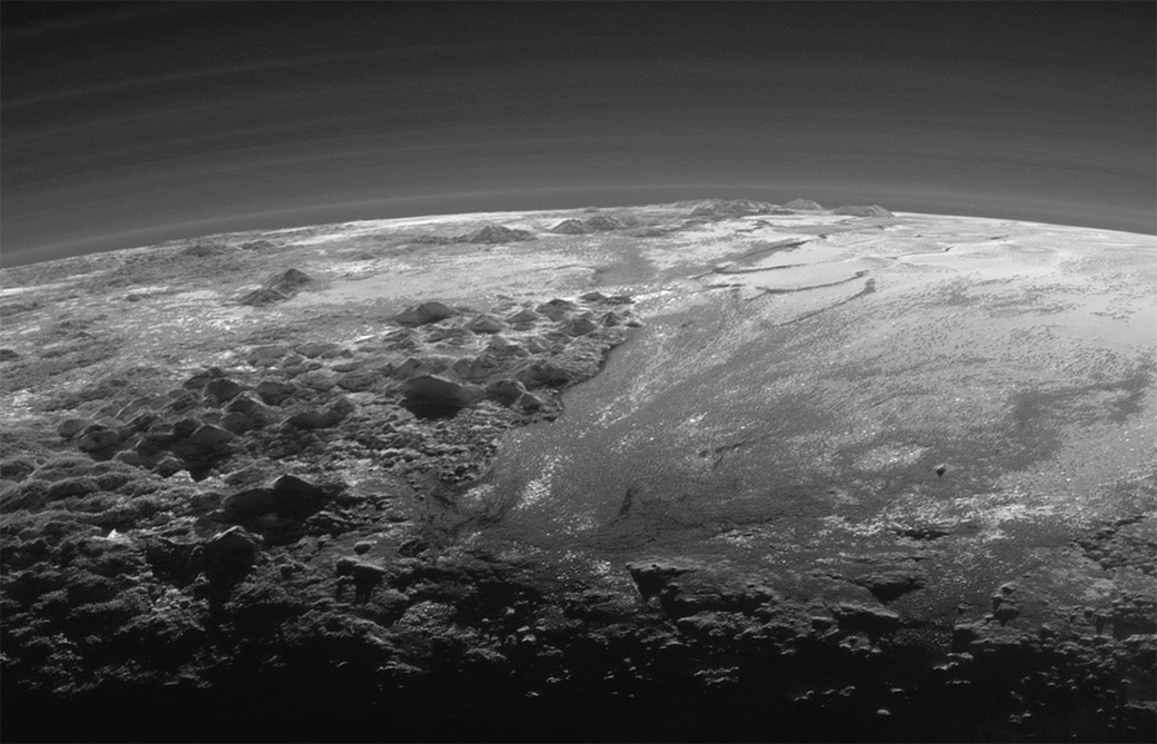 Des nuages parcourent-ils ces paysages de Pluton ?