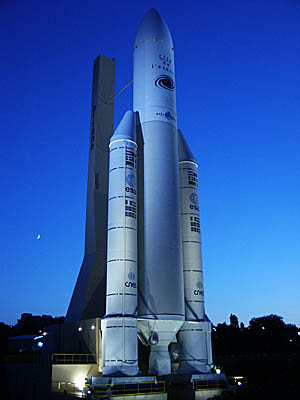 La maquette grandeur nature de la fusée Ariane 5 à la Cité de l’Espace.