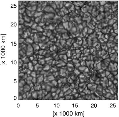 Sur cette photo de la photosphère, la granulation est bien visible. Elle est constituée de granules disparaissant en une dizaine de minutes. L’échelle permet de se faire une idée de la taille de ces cellules de convection.