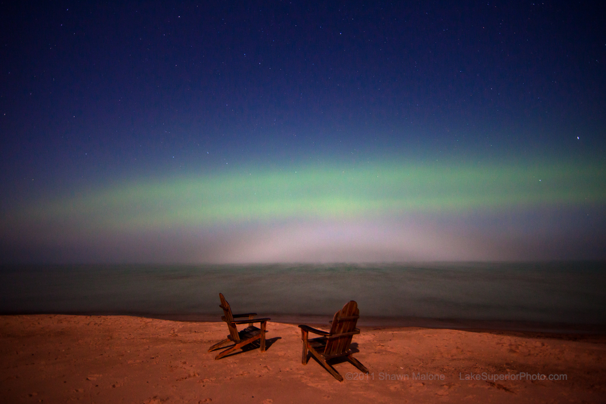 Aurores vues la nuit dernière dans le Michigan, sur les bords du Lac Supérieur