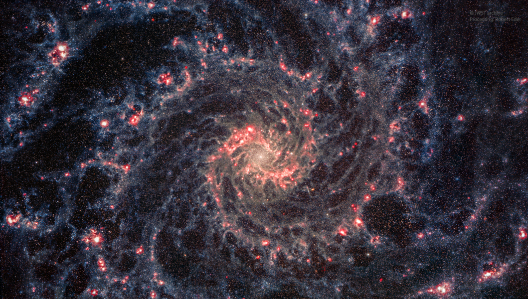 La magnifique galaxie spirale Messier 74 (également connue sous le nom de NGC 628) se trouve à quelque 32 millions d\'années-lumière, dans la constellation des Poissons. 